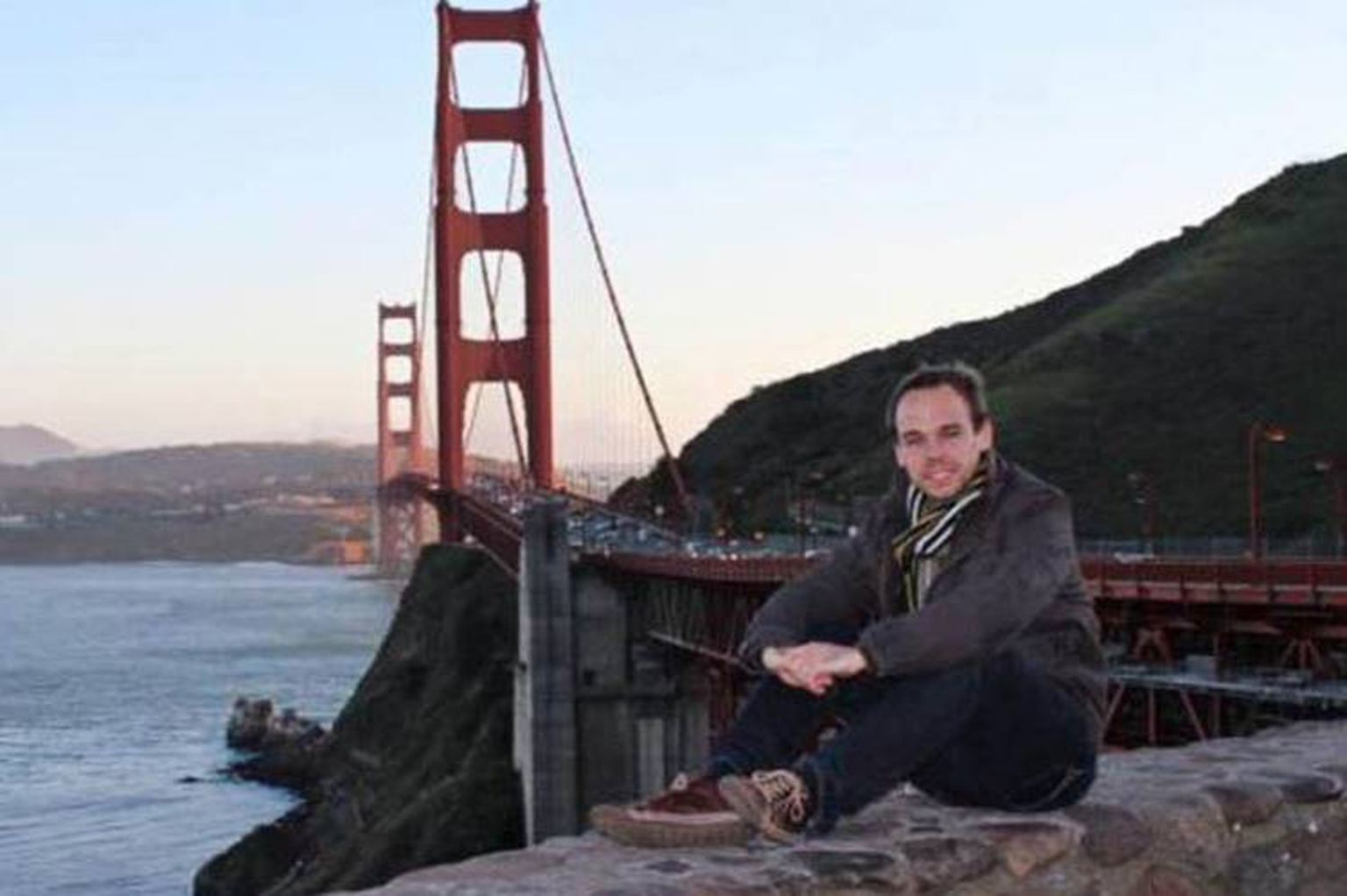Am Ende von Tag 3 nach dem Absturz der Germanwings-Maschine 4U9525 in den französischen Alpen ist klar: Dieser junge Mann, Copilot Andreas Lubitz, hat den Airbus A320 bewusst in den Sinkflug übergehen lassen und damit 149 Menschen mit sich in den Tod gerissen.