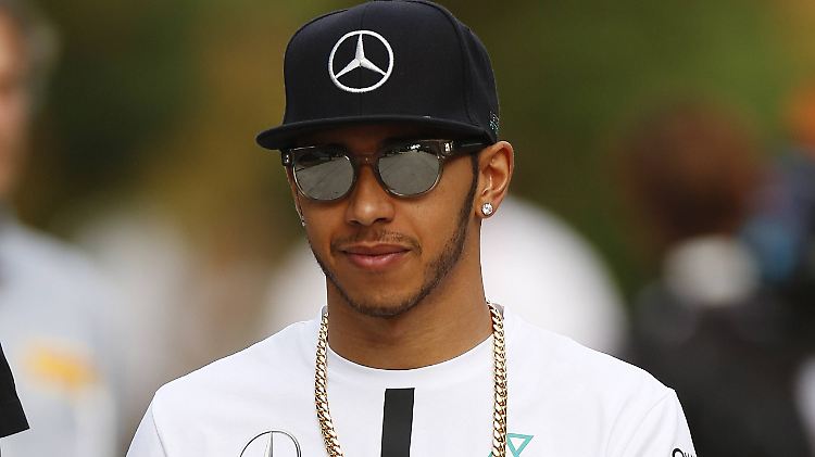 Lewis Hamilton geht seinen Weg in der Formel 1.