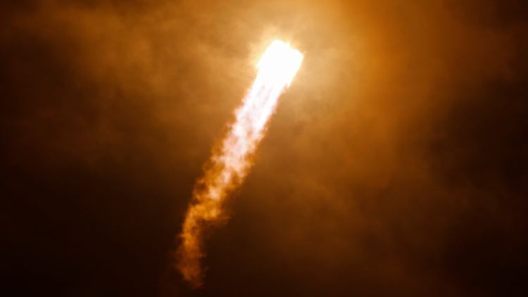 Ins All geschossen: Die Raumfahrer starten in einer Sojus-Kapsel vom Weltraumbahnhof Baikonur.