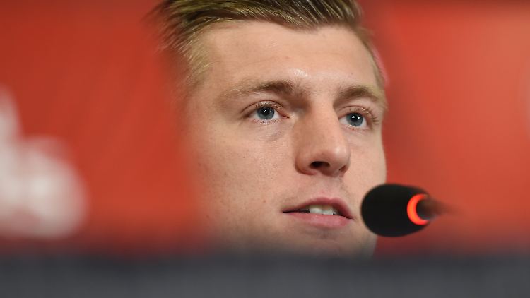 Toni Kroos und Jürgen Klinsmann werden keine Fußballfreunde mehr.