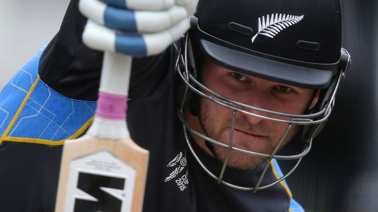 Corey Anderson kämpft mit Neuseeland gegen Australien um den Titel bei der Kricket-WM.