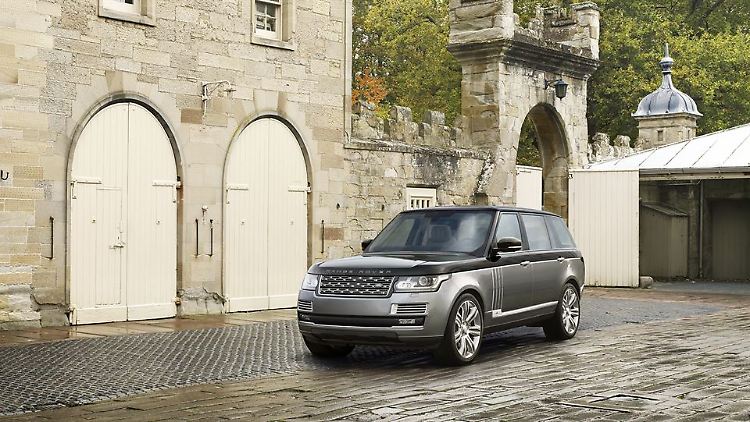 Die SVAutobiography-Edition des Range Rover kann sowohl mit langem als auch mit kurzem Radstand geordert werden.