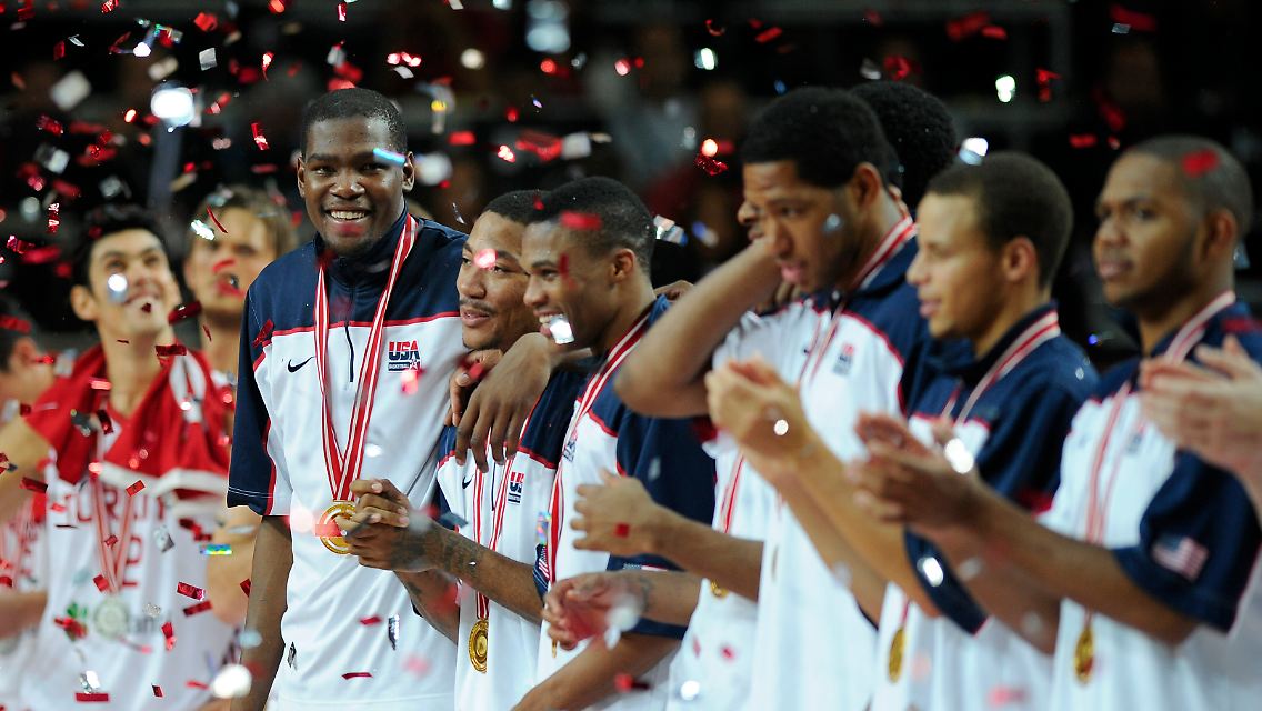Kevin Durant, links, und der restliche Nachwuchs.