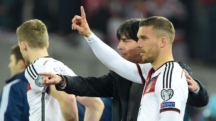 Glanzlos gewonnen: Bundestrainer Joachim Löw nimmt die drei Punkte aus Georgien gern mit.