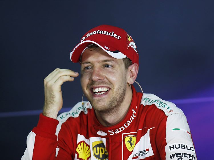 Im zweiten Rennen mit Ferrari feierte Vettel seinen ersten Sieg. Das lässt die Formel-1-Hierarchie ein wenig wanken.