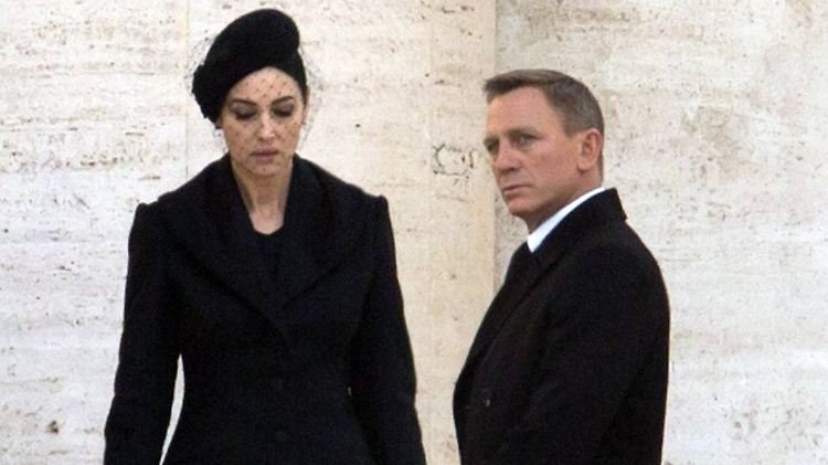 Der Agent und die schöne Bond-Woman Monica Bellucci. 