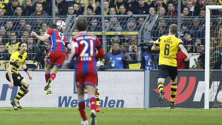 Gedankenschneller als der BVB: Ex-Borusse Robert Lewandowski köpft zum entscheidenden 1:0 ein.