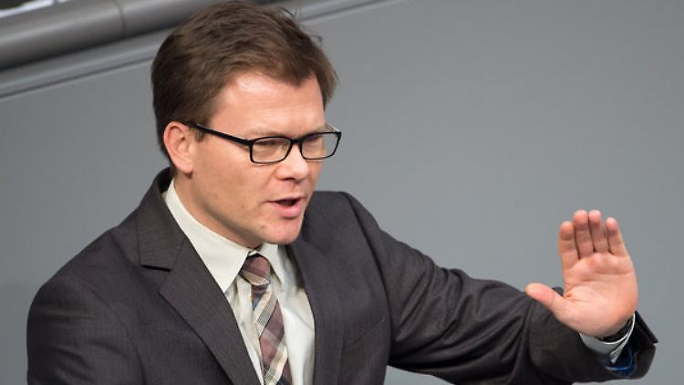CSO-Kritik der SPD: Könnten Fähigkeitslücke allein schließen, sagt Fraktionsvize Schneider.