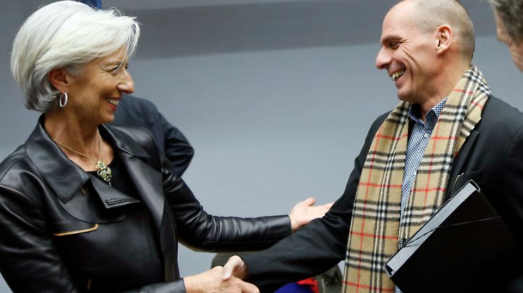 Herzliche Geste, strahlendes Lächeln auf beiden Seiten: Christine Lagarde und Yanis Varoufakis Mitte Februar in Brüssel.