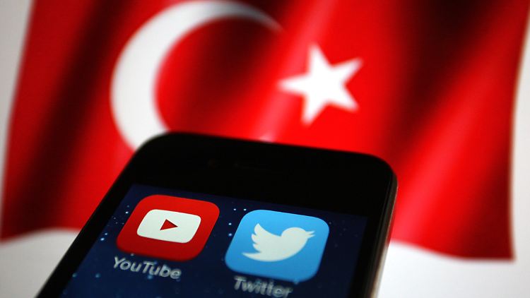 In der Türkei wurde der Zugang zu Youtube und Twitter mehrere Stunden lang gesperrt.