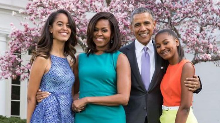 Mit einem neuen Familienfoto wünschen die Obamas frohe Ostern.