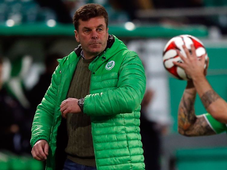 VfL-Trainer Dieter Hecking sah in der ersten Halbzeit zu selten einen gepflegten Ball seines Teams.