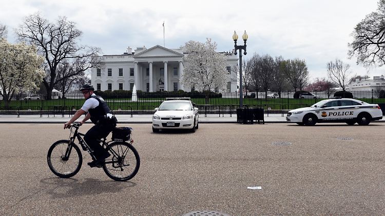 Auch im Weißen Haus war der Stromausfall zu spüren, allerdings nur "minimal", wie ein Sprecher mitteilte.
