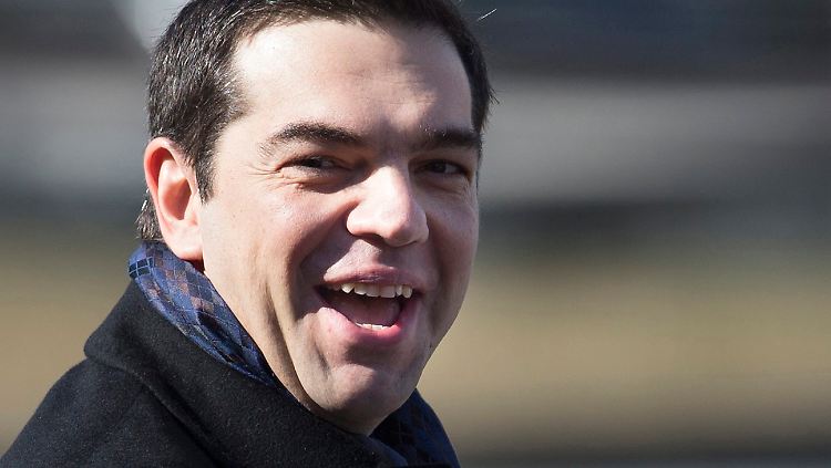 Der lachende griechische Premier Alexis Tsipras in Moskau. 