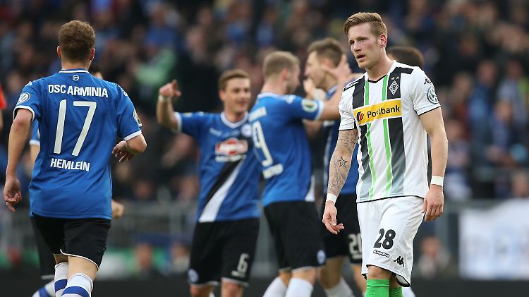 Andre Hahn und seine Gladbacher wollten den Pokalsieg in Berlin - und scheiterten in Bielefeld.