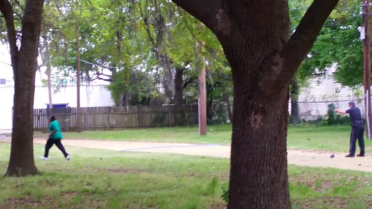 Michael Slager erschießt Walter Scott.