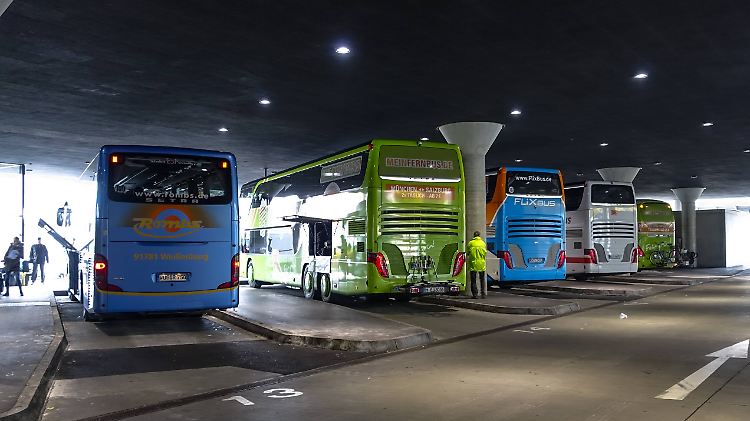 Fernbusse in München.