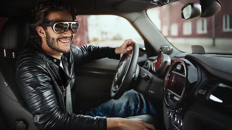 Die Brille ist nicht nur schönes Accessoires. Wer sie auf hat, hat den absoluten Durchblick.