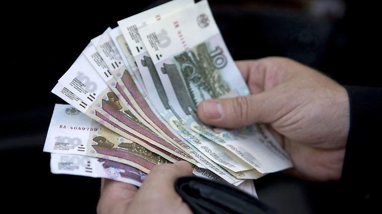 In dieser Woche hat die russische Währung zehn Prozent zum Dollar gewonnen.