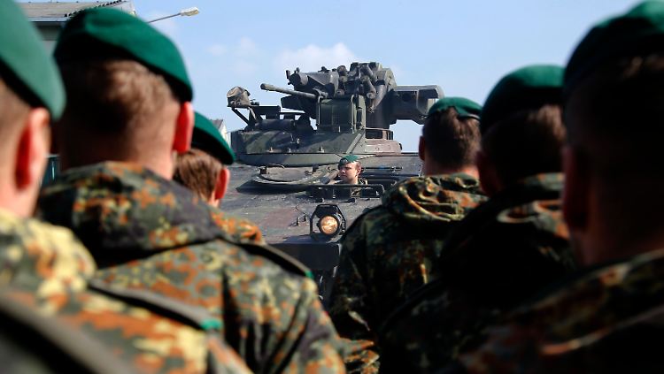 Das Panzergrenadierbataillon 371 hatte eigenen Angaben zu Folge wenig Probleme, sich für die fiktive Abreise ins Krisengebiet vorzubereiten.