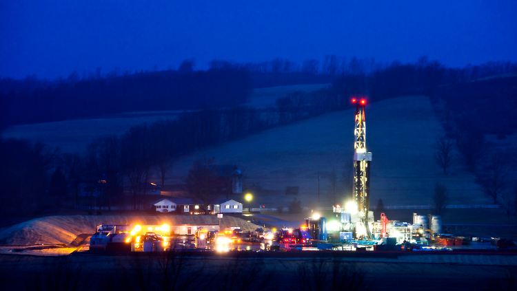 Eine Fracking-Anlage bei Troy in Pennsylvania, USA.