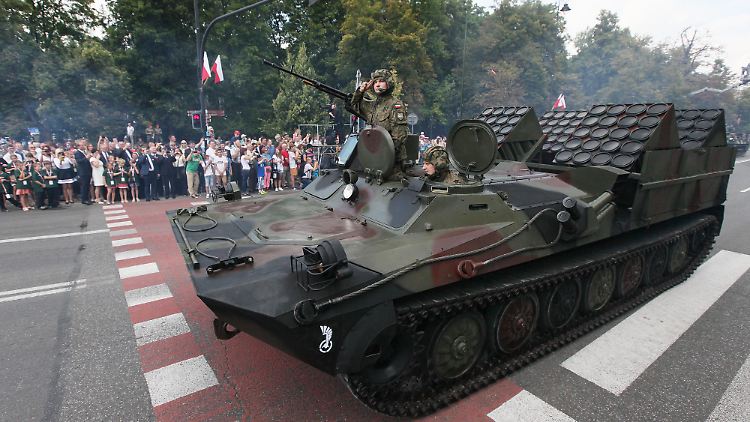 Militärparade in Polen: 2014 gab es einen Anstieg um 13 Prozent, im laufenden Jahr soll der Zuwachs noch deutlicher sein.