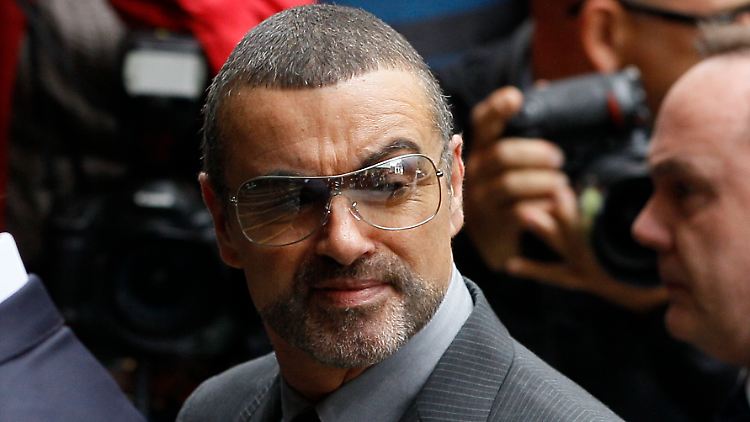 Wham! Dieses Urteil ist eine wahre Klatsche für ihn: George Michael.