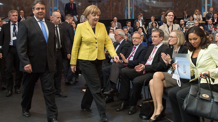 Gabriel und Merkel wollen wissen, was das Volk denkt.