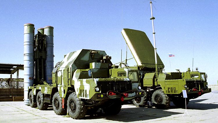 Teheran hätte gerne das Raketenabwehrsystem S-300. Nach dem Willen von Wladimir Putin soll der Iran es auch bekommen.