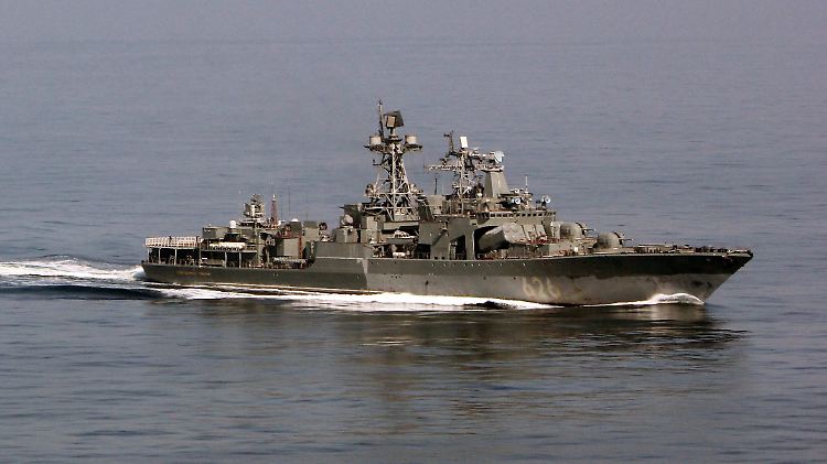 Zerstörer der Udaloy-Klasse: Ein solches Kriegsschiff durchfährt den Ärmelkanal.