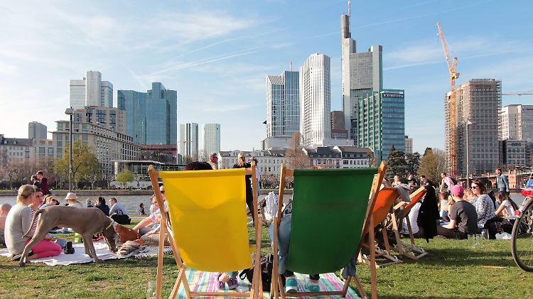 Ab sofort kann die Mittagspause wieder draußen verbracht werden.