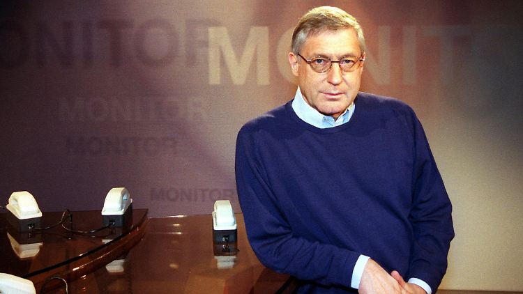 Im Jahr 2001 übergab Klaus Bednarz das renommierte "Monitor"-Magazin an Sonia Seymour Mikich.