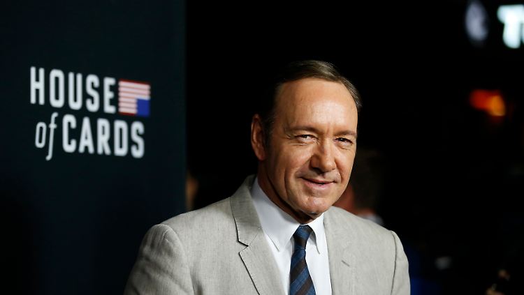 Spielt in "House of Cards" einen machtgierigen "Pragmatiker", der es schließlich bis ins Präsidentenamt schafft: Netflix-Star Kevin Spacey.