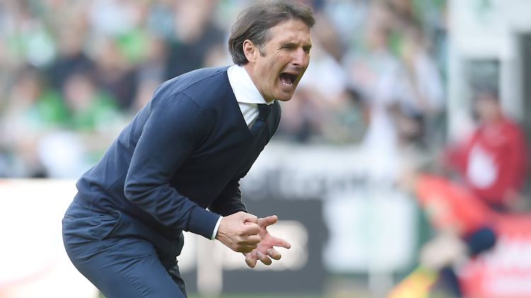 Argh, das tut weh: Bruno Labbadia kassierte bei seiner Premiere als HSV-Coach eine Niederlage.