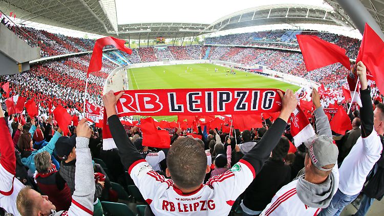 In Leipzig haben sie den Traum vom Durchmarsch in die Bundesliga noch nicht aufgegeben.