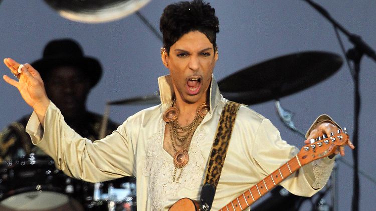 Popstar Prince ist sozialen Netzwerken eigentlich eher abgeneigt.
