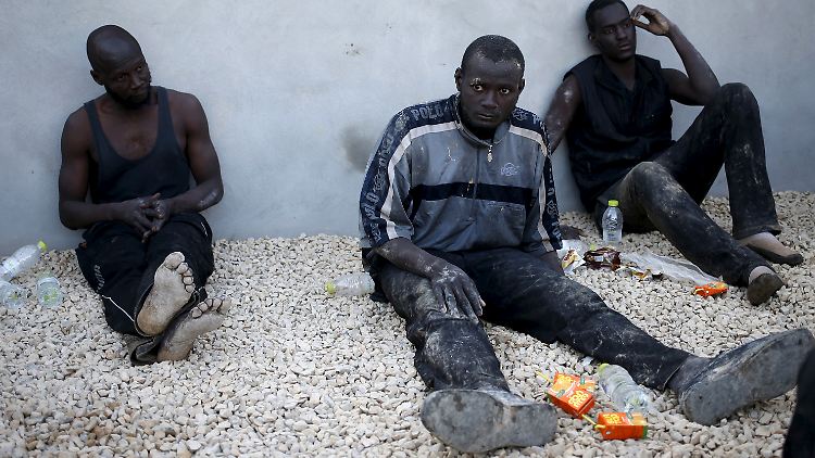 Vor allem in Libyen gelten die Zustände für Flüchtlinge als verheerend. Menschenrechtsorganisationen berichten gar von Misshandlungen.