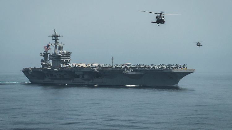 Der verlängerte Arm der US-Außenpolitik: Die "Theodore Roosevelt" vor der Küste des Oman.