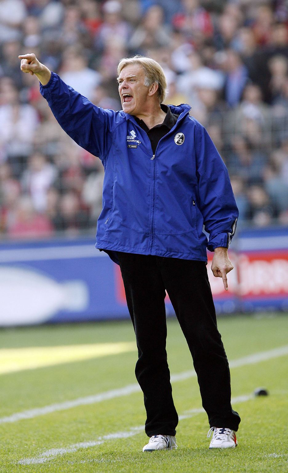 Das Trainer-Geschäft ist ein Kommen und Gehen. Es gibt aber auch Trainerlegenden, die ewig in einem Verein bleiben. So wie Volker Finke in Freiburg ...