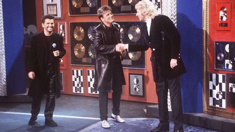 Sonst war es immer umgekehrt, der Dieter (hier mit Modern Talking-Kollege Thomas Anders) kam zum Vorsprechern zum Thomas.