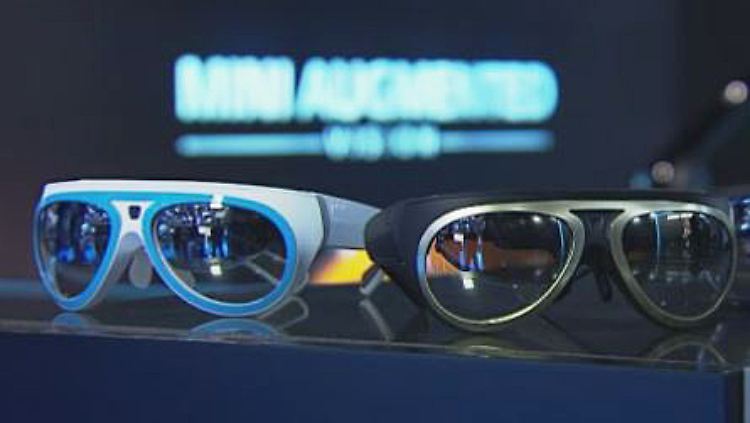 Datenbrille Auto.JPG