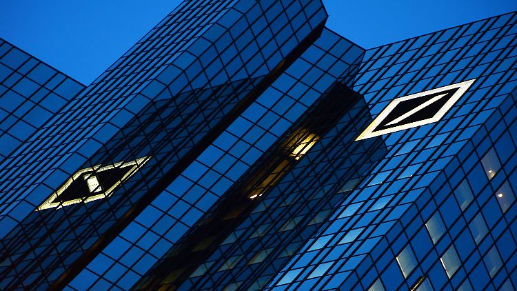 Die Deutsche Bank muss Milliarden berappen.