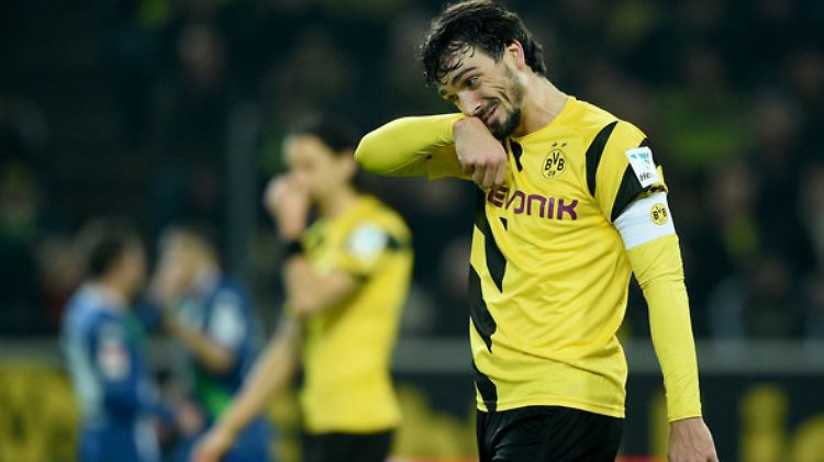 Nach einem Treffer von Wolfsburg: Dortmunds Kapitän Mats Hummels.