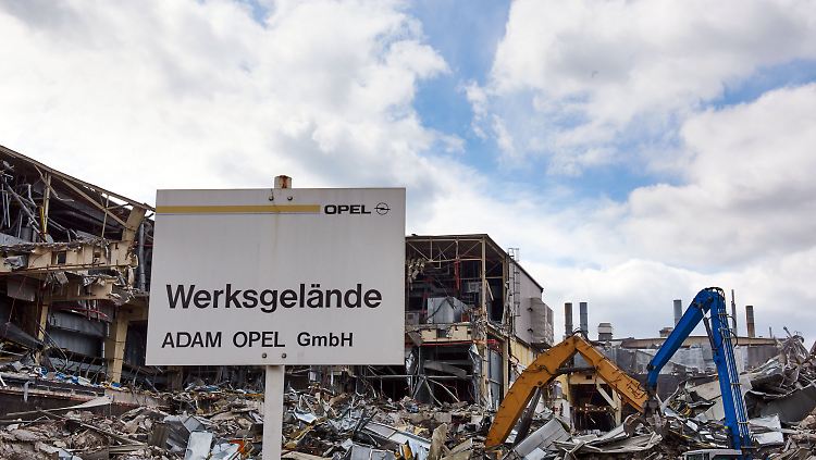 Abrissarbeiten am alten Opel-Werk in Bochum.
