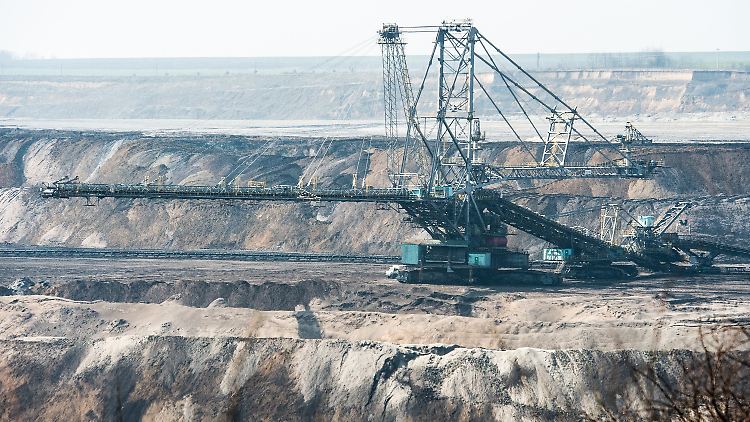 Die deutschen Braunkohle-Zentren sind das Rheinland, die Lausitz und das Mitteldeutsche Revier (Tagebau Profen).