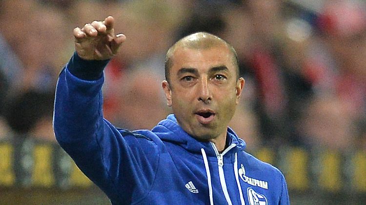 Schalkes Trainer Di Matteo: Genauso ratlos, wie sein Team sieglos ist.