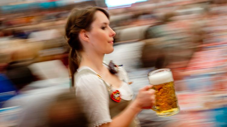 Erst kürzlich demonstrierten Wirte in München gegen die Dokumentationspflicht für Arbeits- und Pausenzeiten.