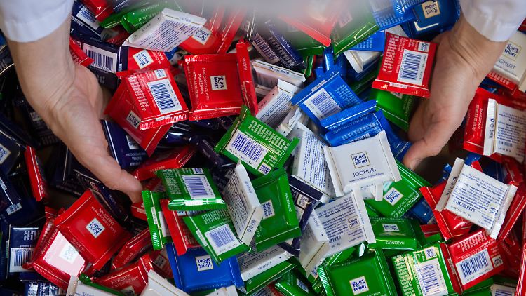 Absatzprobleme nach Russland und gestiegene Rohstoffpreise machen dem Schokoladenproduzenten zu schaffen.