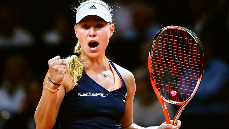 Nach 58 Minuten zeigte Angelique Kerber in ihrem Halbfinale beim Tennisturnier in Stuttgart die Siegerfaust gegen Madison Brengle. 