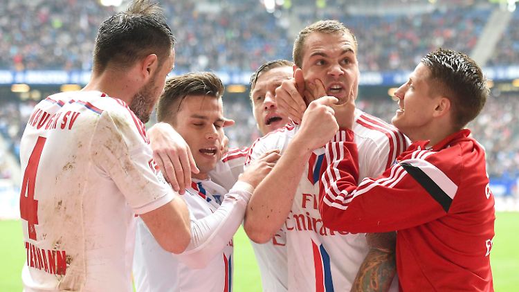 Zwei Tore erzielte Pierre-Michel Lasogga gegen den FC Augsburg.
